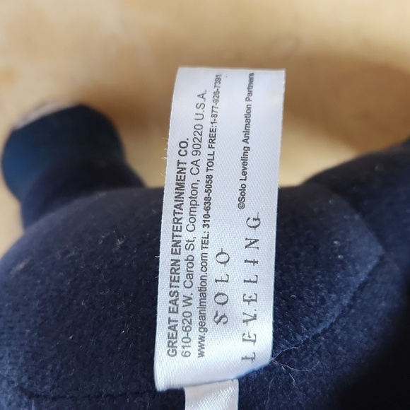 Solo Leveling Sung Jinwoo Sitting Plush - Picture 8 of 10